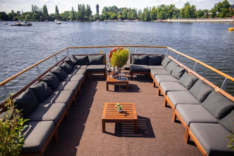 Loungeboot-Berlin-mieten