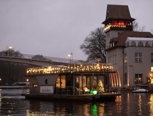 weihnachtsfeier-auf-loungefloss-1